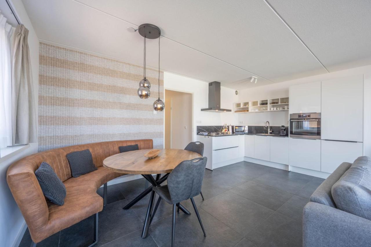 Meerzicht 24 - Luxury Family Accommodation With Beautiful Lake Side View Uitgeest Exteriör bild