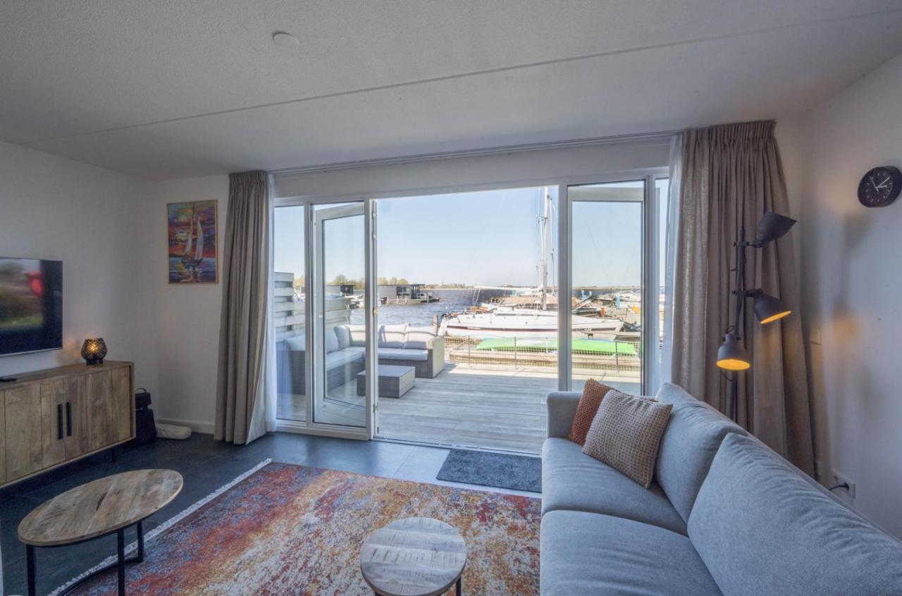 Meerzicht 24 - Luxury Family Accommodation With Beautiful Lake Side View Uitgeest Exteriör bild