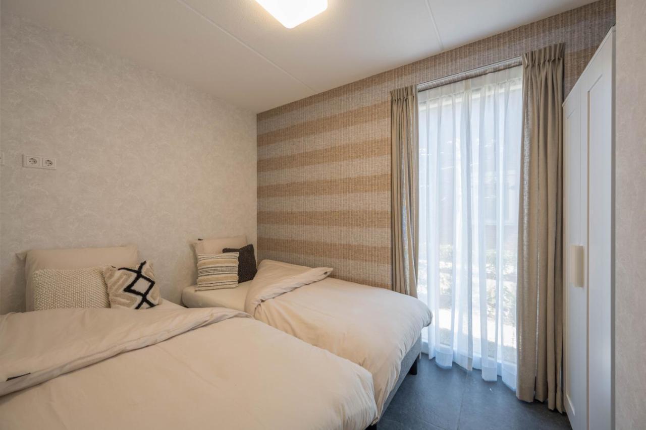 Meerzicht 24 - Luxury Family Accommodation With Beautiful Lake Side View Uitgeest Exteriör bild